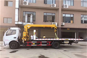 中山街道附近汽车轮胎更换