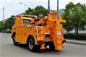 中山街道高速路拖车费